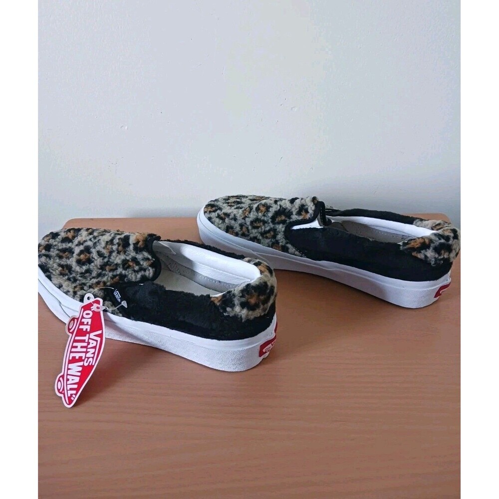 Vans Slip On Sneakers Sherpa Leopard Print Mens 7 Womens 8.5 Shoes NWOB - Picture 3 of 6